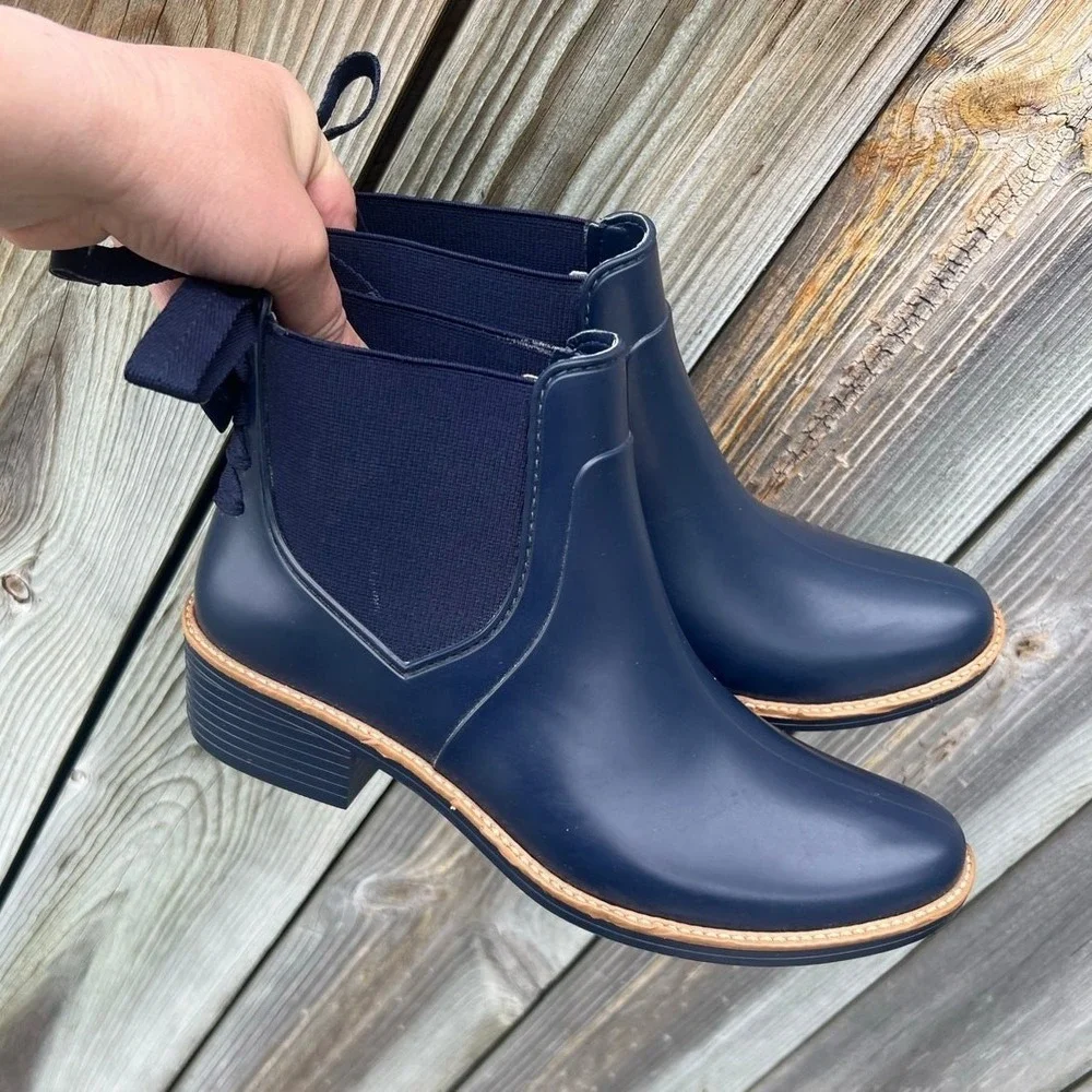 Bernardo Rain Boots Women Size 8 Navy‎ Blue Back Bow Chelsea Ankle TE38K